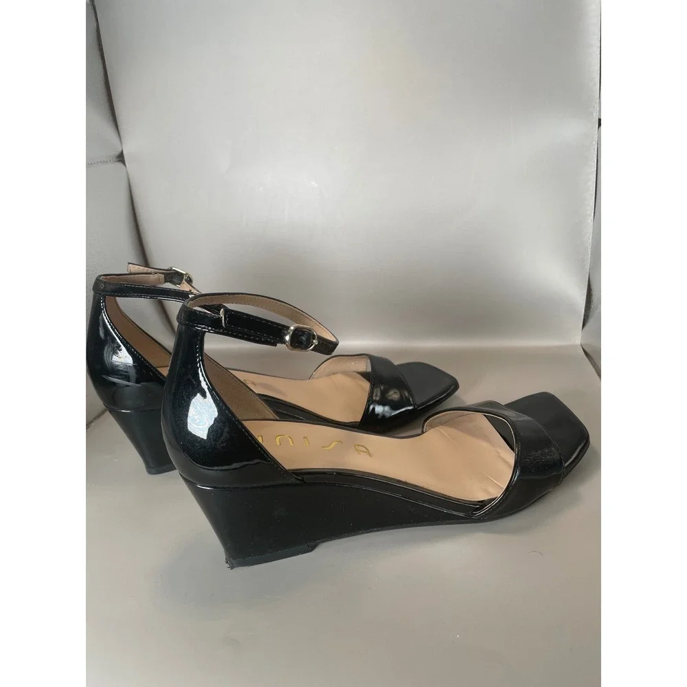 Unisa Unkarder Black Patent Wedge Sandals Square Toe Ankle Strap Womens 7M